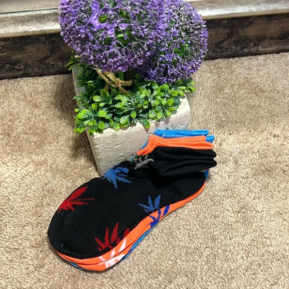 HEMP LEAF ANKLE SOCKS 🌟 - Picture 1 of 5